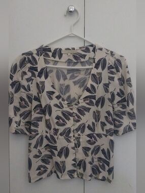 Cream Button-Front Blouse with Leaf Print
